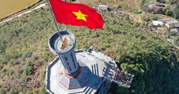 Say lòng với vẻ đẹp Hà Giang trong MV Vì một Việt Nam