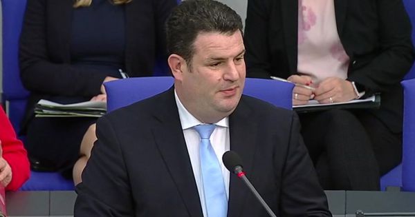 Đức tiến hành cải cách lương hưu