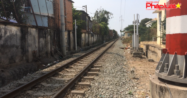 2 phương án gỡ vướng cho đường sắt