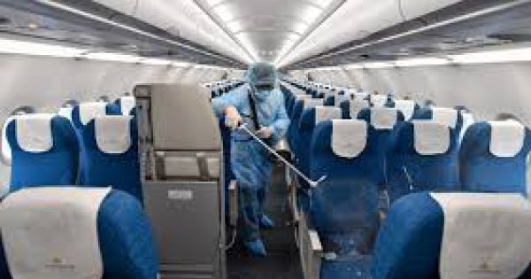 Cách ly 57 người liên quan đến vụ hành khách Nhật