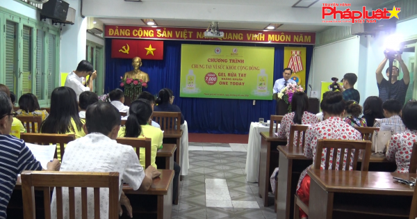 Hội chữ thập đỏ TPHCM tiếp nhận sản phẩm phòng chống dịch Covid–19