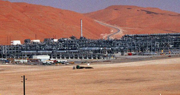 Giá dầu mất hơn 20%, giảm mạnh nhất từ năm 1991