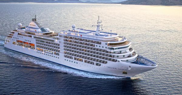 TPHCM: Đề xuất không cho du thuyền 5 sao cập cảng