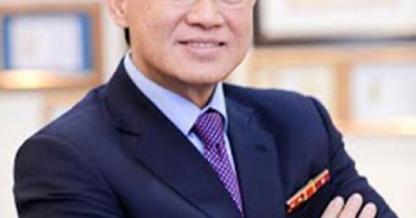 Top 20 nhân vật, sự kiện truyền cảm hứng 2020: Gặp gỡ Vua Hàng Hiệu Johnathan Hạnh Nguyễn