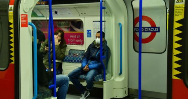 Anh muốn cách ly 1,5 triệu người ‘dễ bị thương tổn’ bởi đại dịch