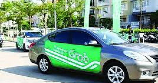 Hà Nội chưa có kế hoạch tạm dừng dịch vụ đặt xe công nghệ phòng Covid-19