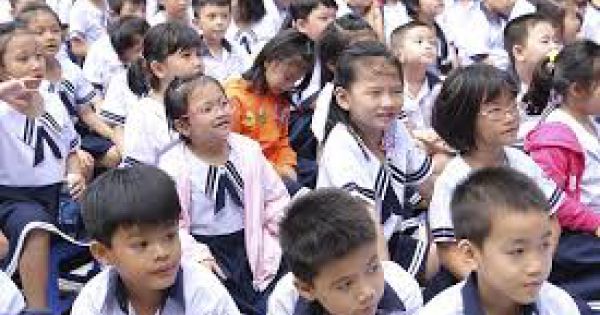 Học sinh, sinh viên TPHCM tiếp tục nghỉ đến 19/4 để chống dịch COVID-19