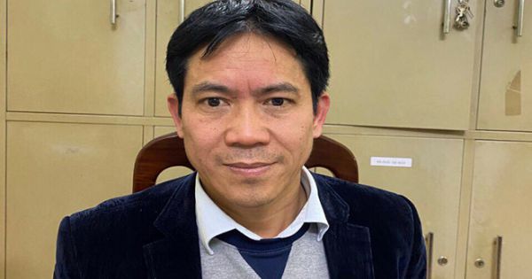 Trưởng ban một tạp chí điện tử bị khởi tố