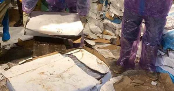 Rùng mình trước 'tổng kho' 72 tấn lòng heo thối