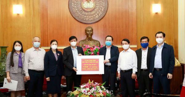 Trao 150 tỷ đồng do dân ủng hộ phòng, chống dịch cho Bộ Y tế mua sắm vật tư y tế