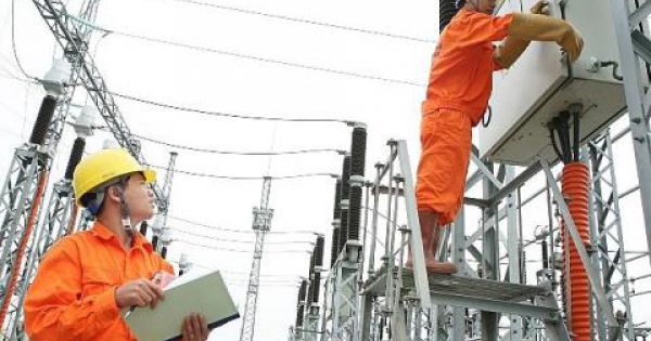 EVN giảm giá điện nhưng không gây áp lực tăng năm sau