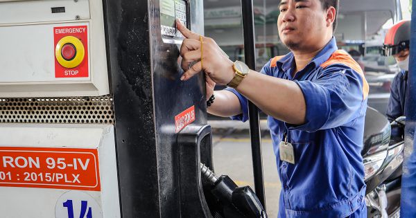 Giá xăng dầu sẽ giảm xuống dưới 12.000 đồng/lít trong ngày 13/4?