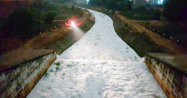 Vụ bọt trắng ngập suối ở Bình Dương: Sở Tài nguyên - Môi trường khẳng định Lix là thủ phạm