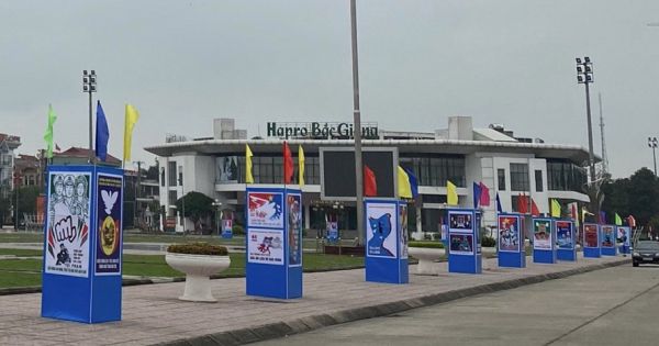 Triển lãm tranh cổ động kỷ niệm 45 năm Ngày Giải phóng miền Nam, thống nhất đất nước