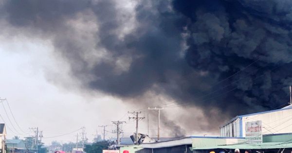 Cháy lớn tại kho hàng công ty sản xuất bao bì