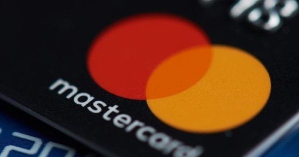 Doanh số sụt mạnh, đại diện các ngân hàng Việt Nam kiến nghị Visa và MasterCard miễn, giảm nhiều loại phí