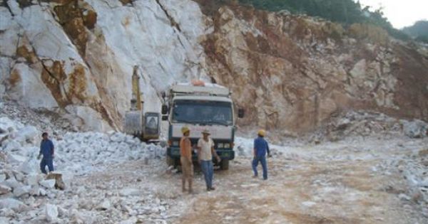 Nghi hỗn chiến do tranh giành địa bàn khai thác khoáng sản, một người tử vong