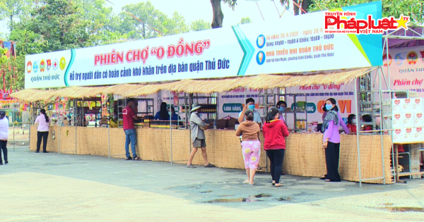 Chương trình Chung một tấm lòng: Báo Pháp Luật Việt Nam đồng hành cùng người dân Thủ Đức vượt khó do Covid.