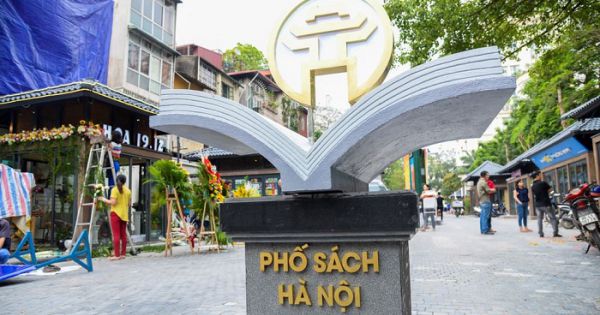 Phố Sách Hà Nội mở cửa trở lại