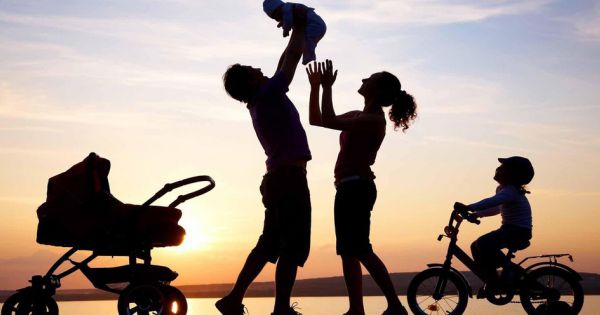 Sinh đủ hai con có thể được hỗ trợ chi phí giáo dục và mua nhà ở xã hội