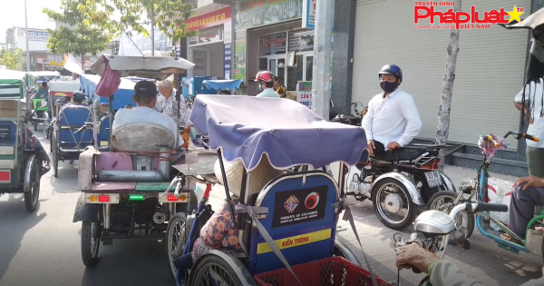 Hành trình “ATM gạo sẻ chia” Yêu thương trao đi – Niềm vui nhận lại