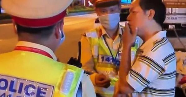 Quảng Bình: Cán bộ thuế say rượu thách thức CSGT