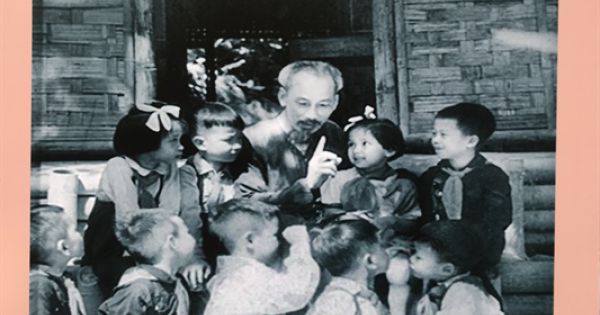 Tuần phim kỷ niệm 130 năm Ngày sinh Chủ tịch Hồ Chí Minh