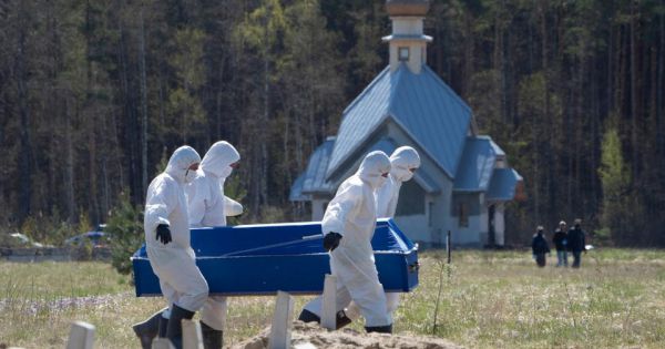 Số ca nhiễm mới Covid-19 tại Mỹ, Nga tăng cao