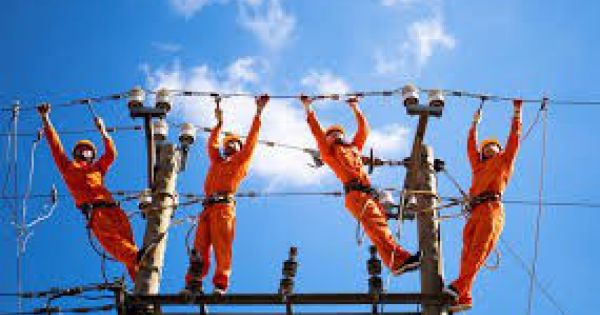 Nỗ lực cung cấp đủ điện cho cả nước