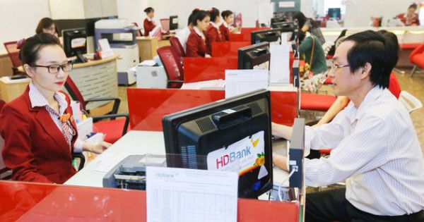 Nhiều ngân hàng thương mại giảm lãi suất tiền gửi VND