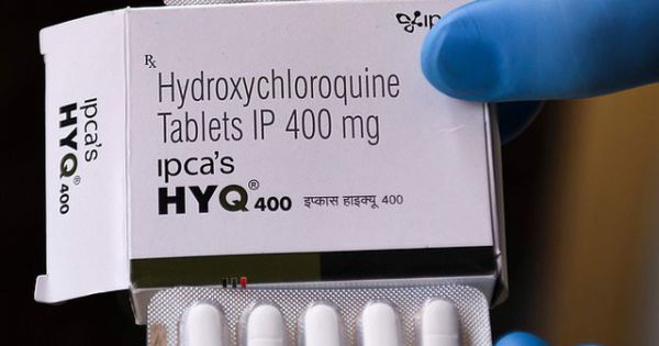 WHO ngừng thử nghiệm thuốc sốt rét chữa Covid-19