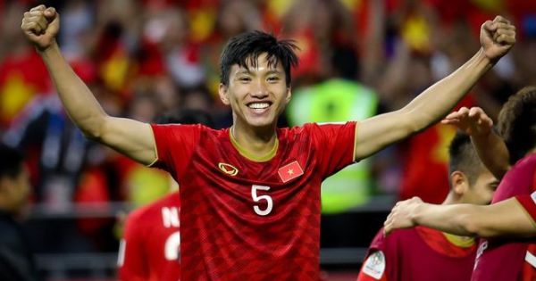 Đoàn Văn Hậu lập kỷ lục mới ở Giải thưởng Quả bóng Vàng Việt Nam