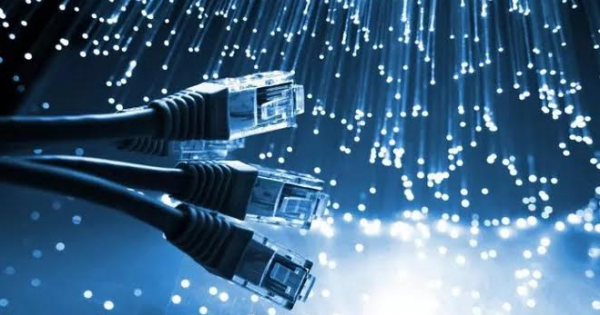 Tìm ra cách truyền dữ liệu nhanh gấp 1 triệu lần tốc độ mạng Internet ở Việt Nam