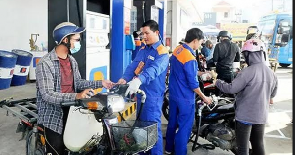 TP.HCM khẳng định không thiếu xăng dầu phục vụ người dân