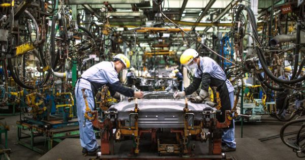 Bộ Tư pháp thẩm định Nghị định giảm 50% phí trước bạ ôtô trước khi trình Chính phủ