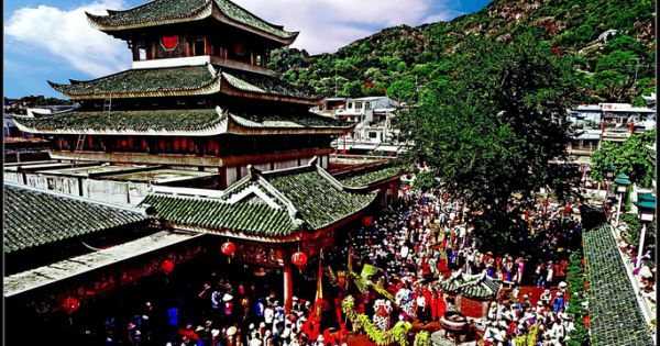 Đề nghị công nhận lễ hội Vía Bà Chúa Xứ Núi Sam là di sản văn hóa thế giới