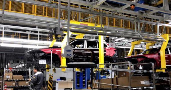 Các bộ ngành đồng tình, ô tô trong nước sắp được giảm 50% phí trước bạ