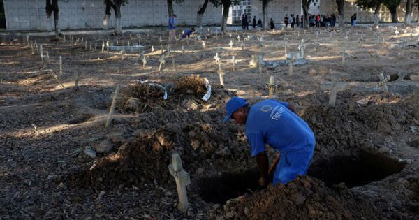 WHO cảnh báo đại dịch Covid-19 “tăng tốc”, “chạm tới giai đoạn nguy hiểm mới”