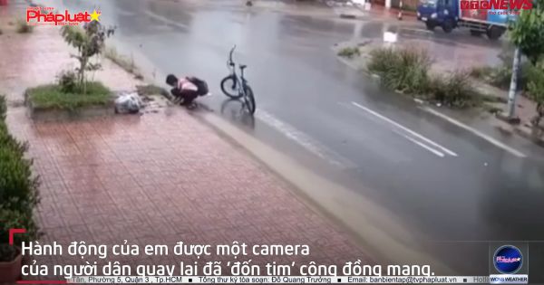 Khen thưởng đột xuất cậu bé dùng tay moi rác, thông cống thoát nước