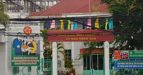 Cán bộ bị kỉ luật vì 'quan hệ không trong sáng' vẫn được chỉ định làm bí thư