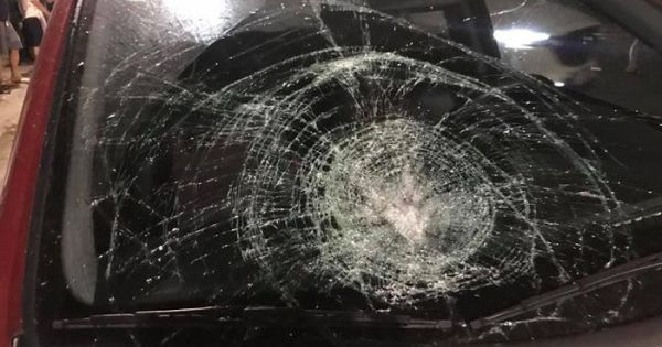 Xế hộp tông văng nữ công nhân dọn vệ sinh môi trường trên quốc lộ