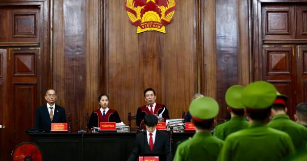 Trùm ma túy Văn Kính Dương và hot girl Ngọc Miu tiếp tục hầu tòa