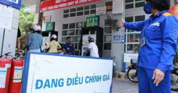 Bộ Công Thương đề xuất điều chỉnh giá xăng 10 ngày/lần