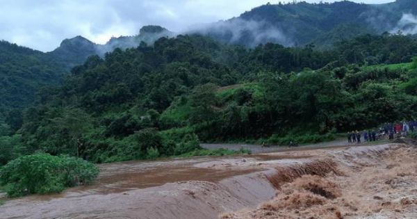 Mưa lũ gây sạt lở đất và ngập lụt ở Hà Giang, 3 người thương vong