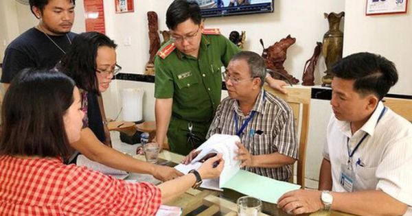 Tạm giữ giấy phép kinh doanh của Khách sạn có nhóm bạn trẻ xả rác