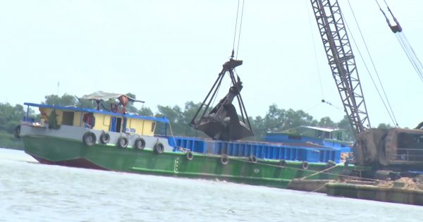Vụ doanh nghiệp “mượn cớ” đắp đê bao để khai thác cát trái phép: Cần xử lý nghiêm theo pháp luật