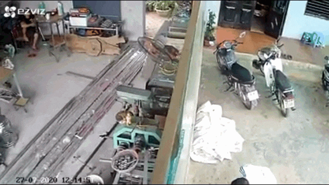 Nhà dân rung lắc mạnh, đồ đạc rơi liểng xiểng vì động đất ở Sơn La