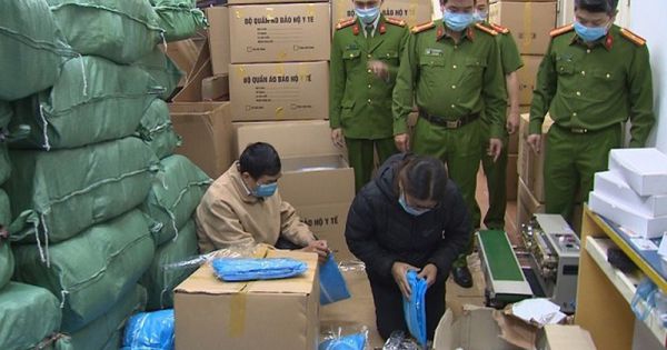 Phó Giám đốc Công ty bị truy tố vì làm giả 14.587 bộ trang phục phòng dịch