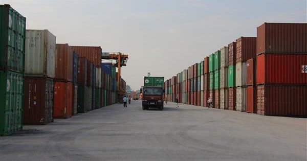 Dừng làm thủ tục hải quan trên toàn quốc với 4 doanh nghiệp
