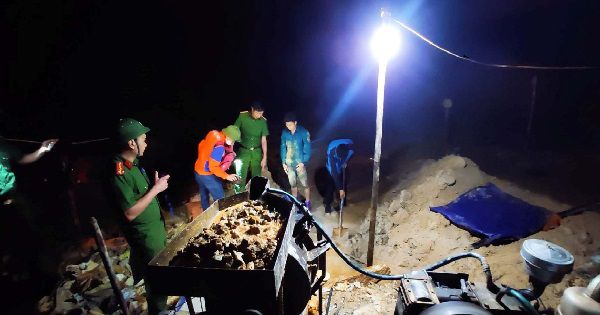 HÀ TĨNH BẮT QUẢ TANG 2 VỤ KHAI THÁC VÀNG TRÁI PHÉP